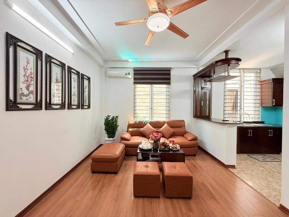 Nhà phố Kim Giang, Hoàng Mai - 36m2, 5 Tầng, Ô Tô Đỗ Cực Hiếm