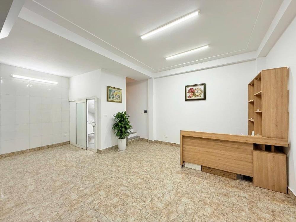 Nhà phố Kim Giang, Hoàng Mai - 36m2, 5 Tầng, Ô Tô Đỗ Cực Hiếm