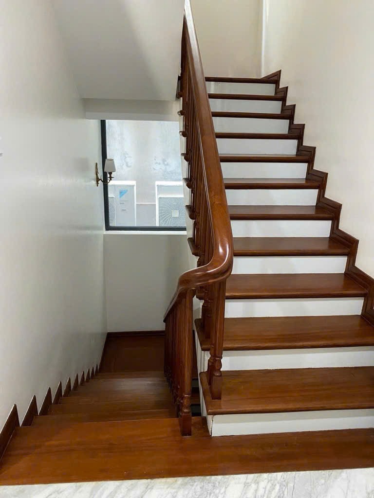 Bán Nhà Mỹ Đình 1 Phân Lô, Ô Tô Tránh, Kinh Doanh Sầm Uất - Giá 26.5 Tỷ
