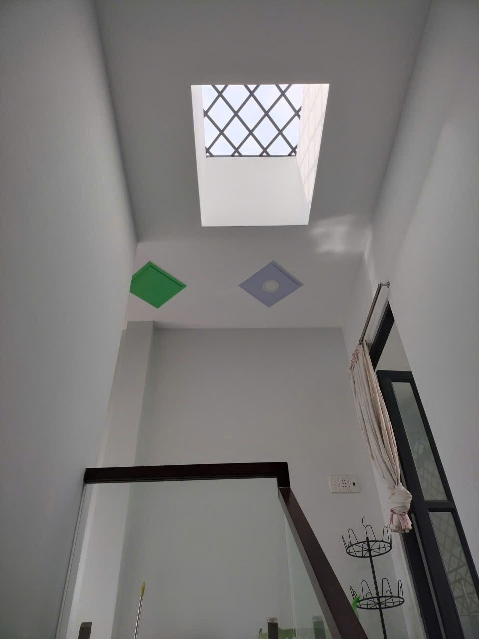 Bán Nhà 4 Tầng Full Nội Thất, Hẻm Xe Hơi, Bình Tân - Giá Tốt