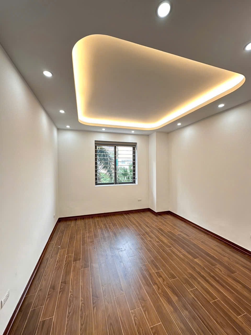 Bán Căn Hộ Bộ Kế Hoạch Đầu Tư Quan Hoa: 105m2, 3PN, 8.1 tỷ
