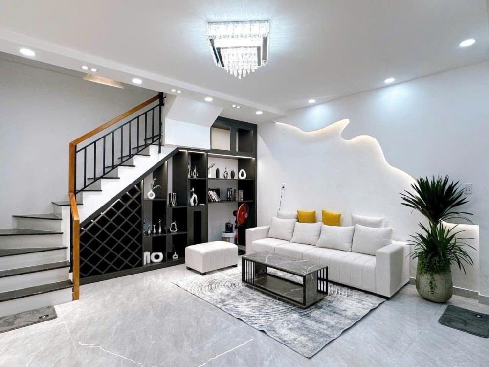 Nhà 4 Tầng Bình Thạnh - 73m² - SHR - Tiện Ích Vượt Trội