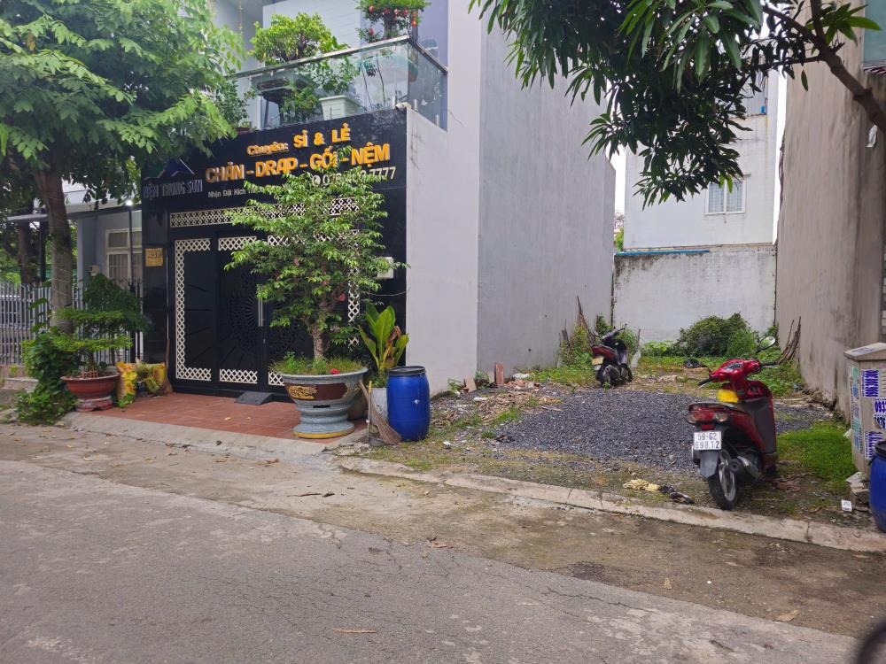 Bán Gấp Lô Đất 100m2, Mặt Tiền Nguyễn Văn Công, Hóc Môn - 1.4 Tỷ