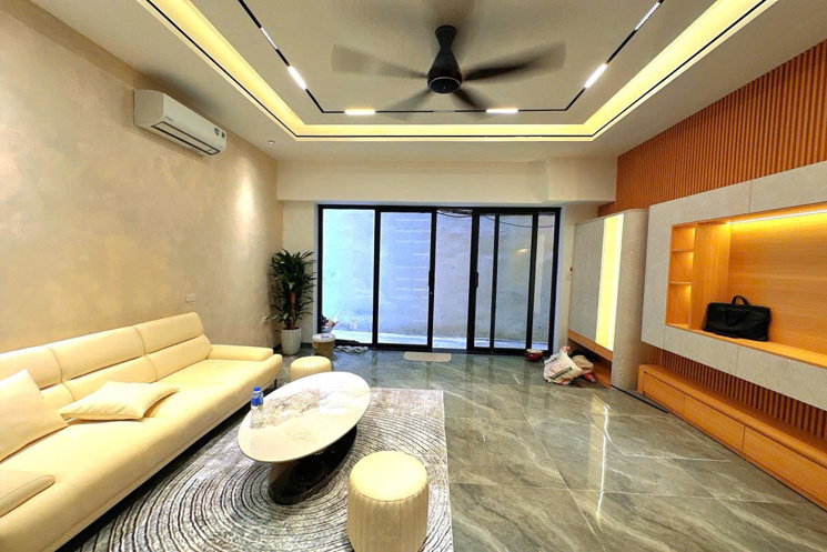 Bán nhà Tây Sơn, Đống Đa 45m 6 tầng thang máy - Kinh doanh giá 13,8 tỷ