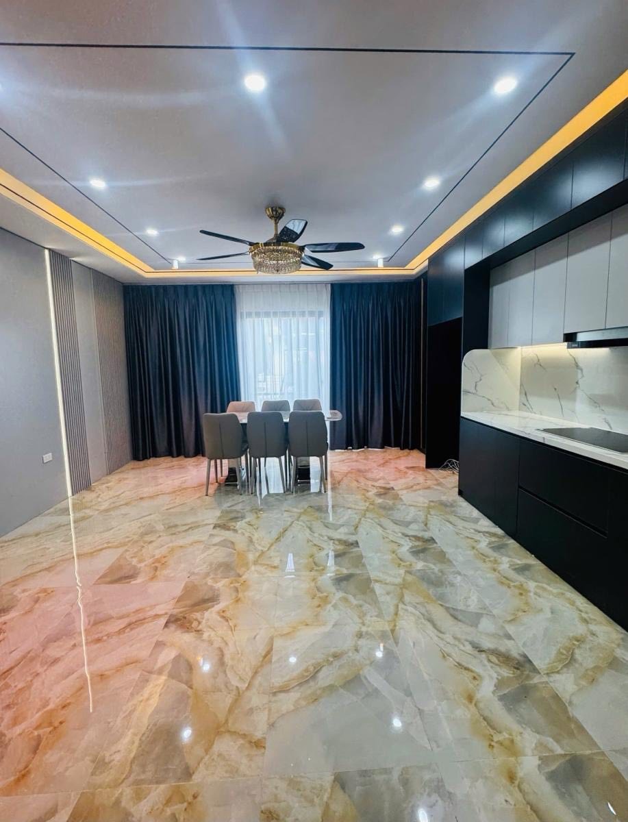 Bán nhà phố Nguyễn Công Hoan, Ba Đình - 75m², 5 tầng, mặt tiền 5.5m - 35 tỷ