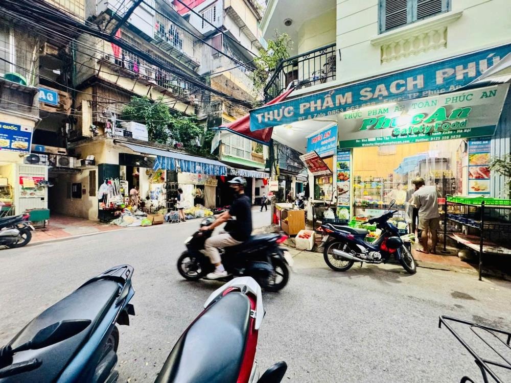 Bán nhà 4 tầng khuất duy tiến lô góc 75m2, mặt tiền 16m - 30 tỷ