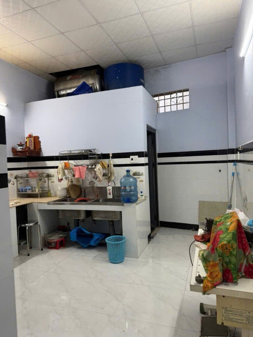 Nhà 1 Trệt, Sân Rộng 102m2, Đặng Thúc Vịnh - Giá 3.1 Tỷ