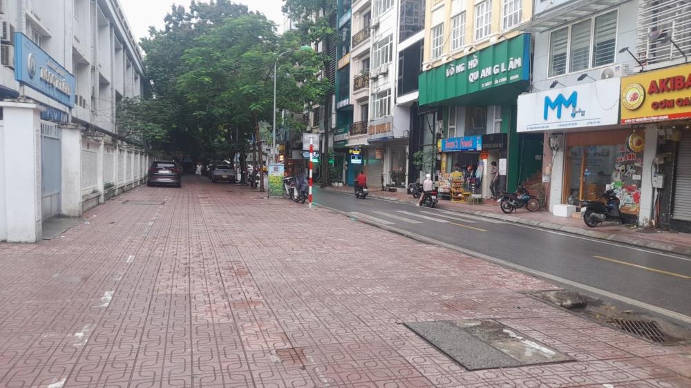 Bán nhà mặt phố Ba Đình 72m2, 5 tầng, 2 mặt tiền, vị trí đắc địa - Giá 36.5 tỷ