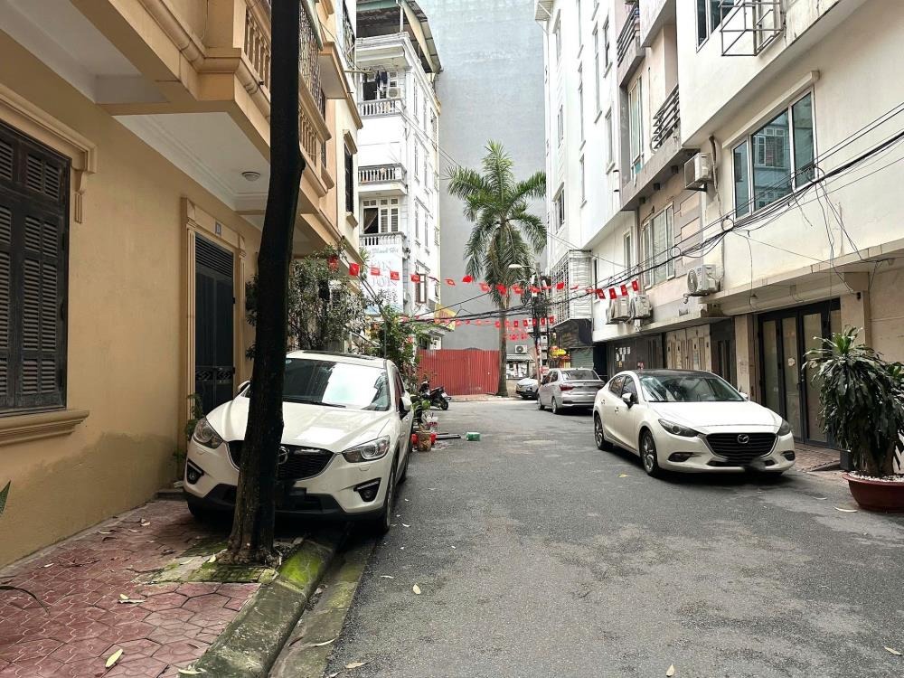 Lô Góc Ô Tô Tránh - Nguyễn Chánh - 60m² - 4 Tầng - Giá 21.9 Tỷ