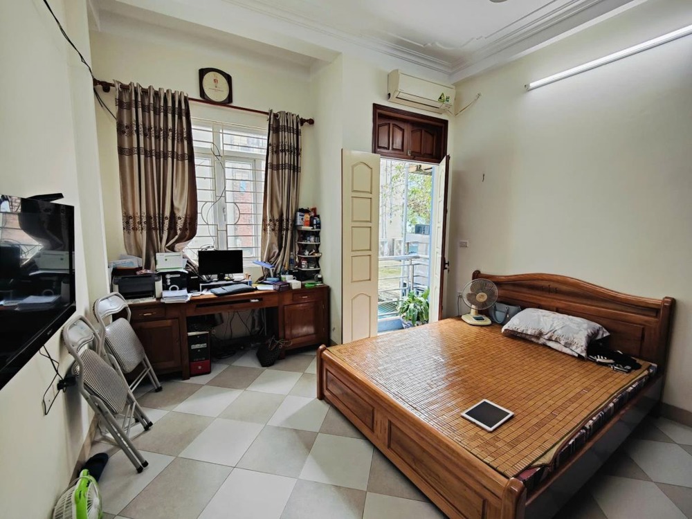 Nhà Đẹp 4 Tầng Hà Đông - 40m2, Ngõ Ô Tô, Gần Metro, Giá 8 Tỷ