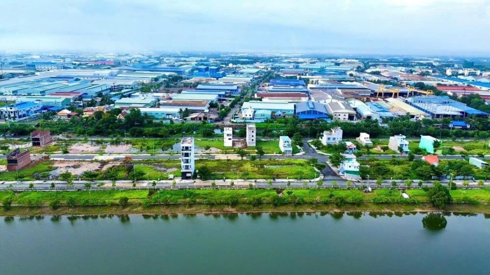 Bán Gấp Lô Đất Full Thổ Cư KCN Tên Lửa - View Hồ, Gần TP.HCM