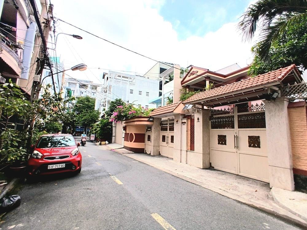 Bán Biệt Thự Mặt Tiền Bàu Cát, Quận Tân Bình - 200m²(6.8x30) - 40 tỷ TL