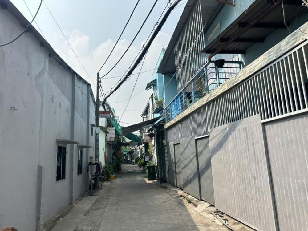 Nhà vuông 2 tầng, hẻm ôtô, 33m2, Phan Văn Hùm, Quận 12 - Giá 2.88 tỷ