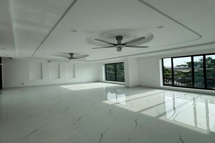 BÁN NHÀ MẶT PHỐ QUANG TRUNG 55MX6 TẦNG VỈA HÈ ĐÁ BÓNG, THANG MÁY, KD 25.5 TỶ