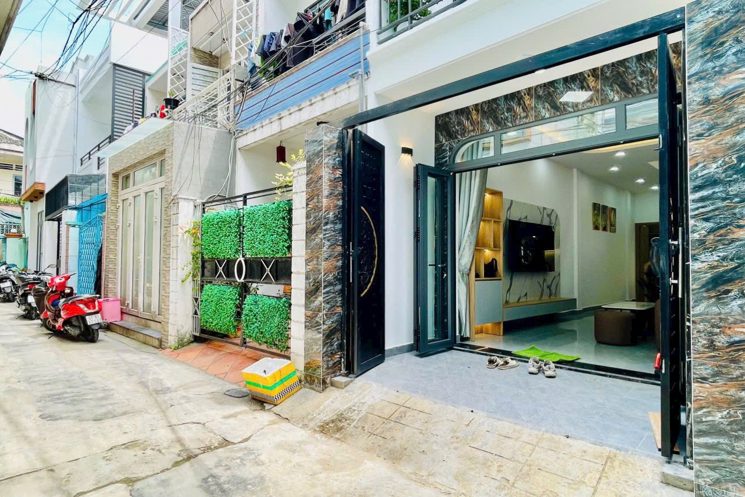 Nhà 2 Mặt Hẻm Gần Sân Bay Nguyễn Văn Công