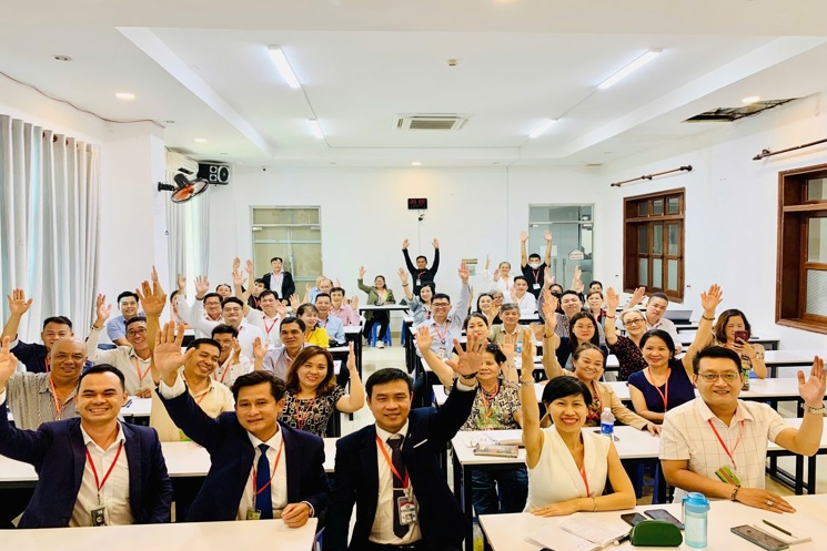 Tuyển dụng BĐS – Vạn Phú Land 123 Tân Bình, Số 8 Lê Trung Nghĩa. Chuyên Tân Bình - Tân Phú - Phú