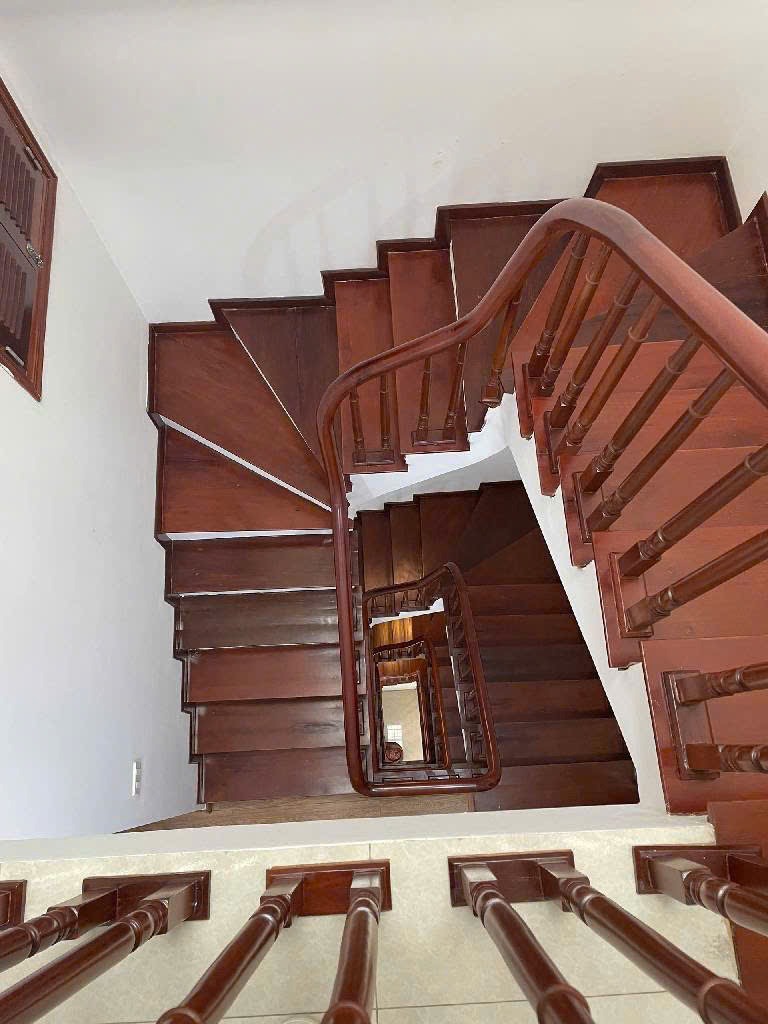 Bán nhà đẹp Cầu Giấy - 50m2, 11.6 tỷ, Gần Ô Tô, Kinh Doanh Tốt