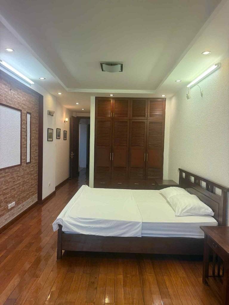 Nhà Mặt Phố Trấn Vũ, Ba Đình - View Hồ Tây - Lợi Nhuận Cao