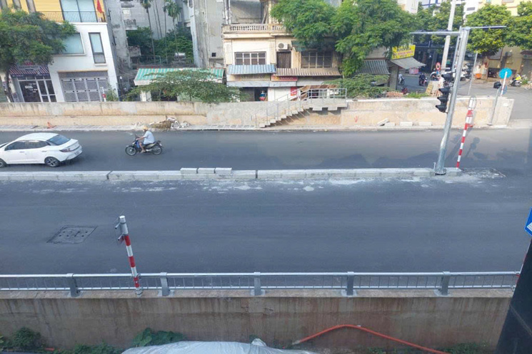 Siêu phẩm Nhà Tây Hồ 35m, đường trước nhà 20m, mặt.tiền. 6.8m, vào bước ra mặt Hồ Tây!