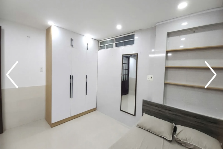 Nhà lửng đúc Hùng Vương . DT:70m , ngang 5m