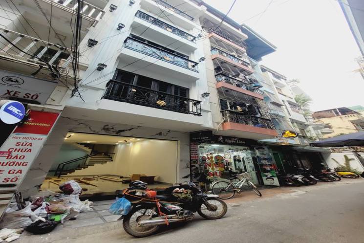 Bán nhà 5 tầng, ô tô đỗ cửa – Ngõ thẳng, cách phố Cầu Giấy chỉ 50m – Giá 15.5 tỷ
