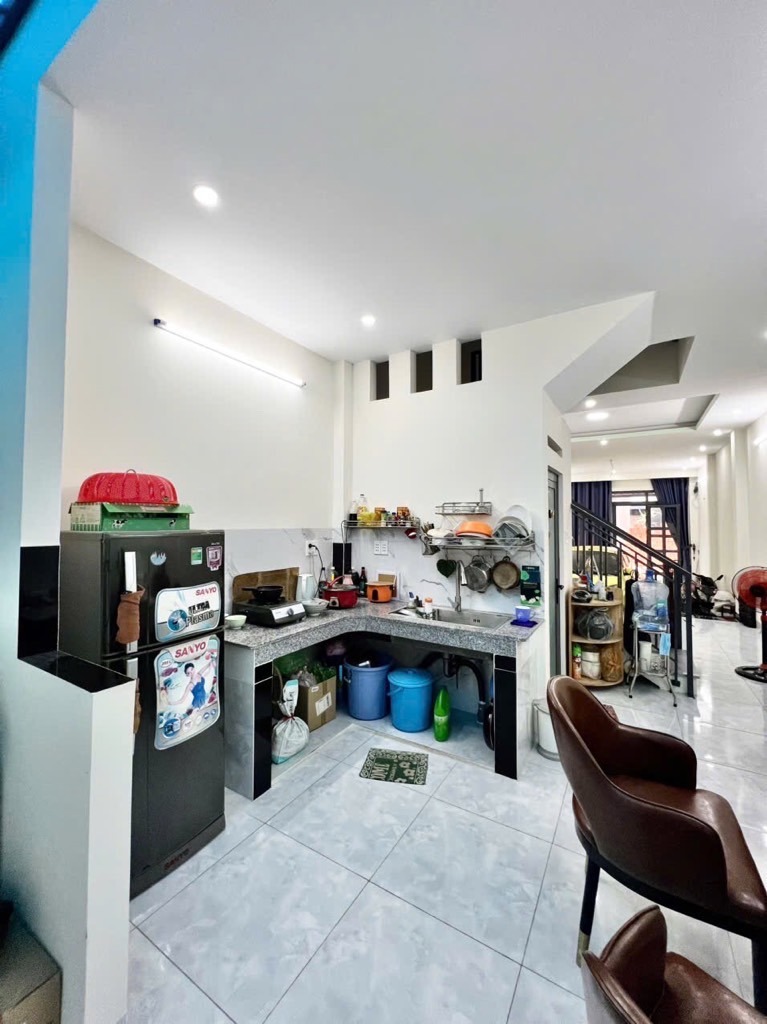 Nhà phố Hồ Văn Long 60m2 - Vị trí đẹp - Giá 4.7 tỷ