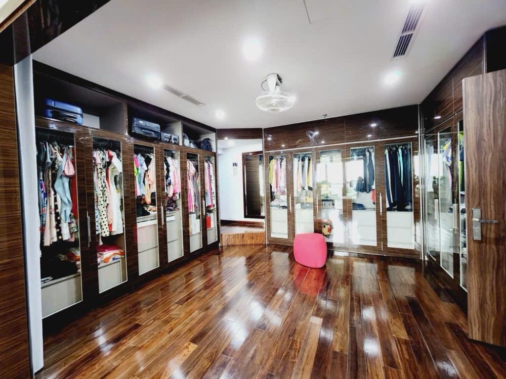Penthouse Cao Cấp Hà Nội - View Hồ Trúc Bạch - 500m² - 106 tỷ