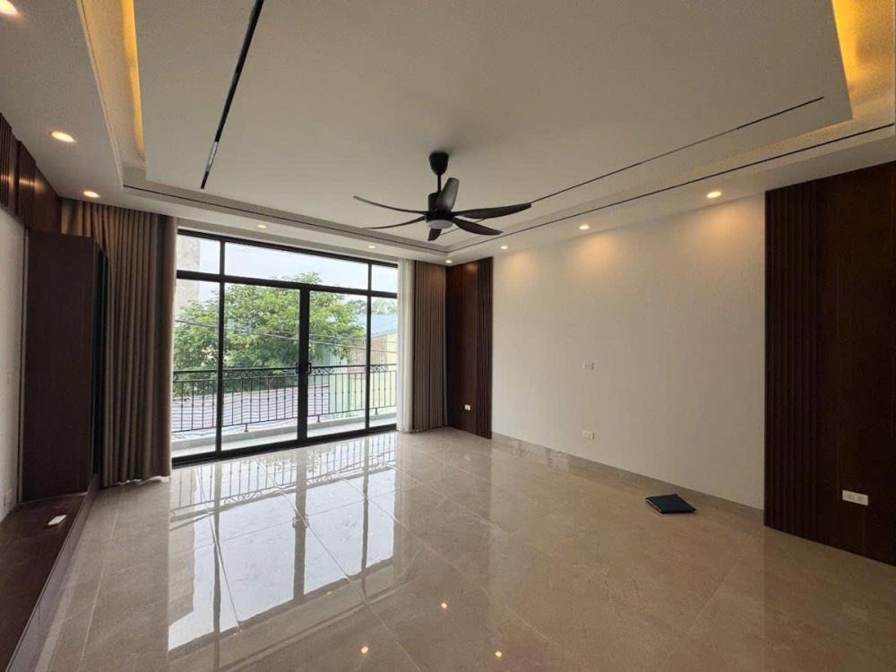 Nhà Mặt Phố Nghĩa Tân - Cầu Giấy: Kinh Doanh, Ở - Vị Trí Vàng
