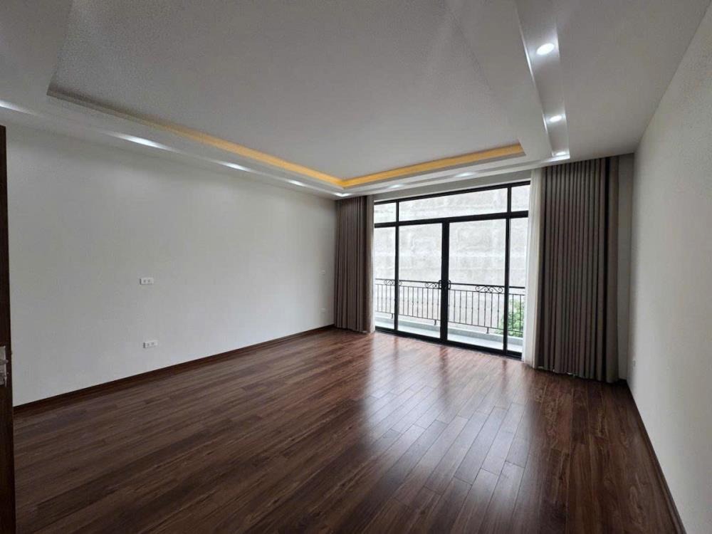Nhà Mặt Phố Nghĩa Tân - Cầu Giấy: Kinh Doanh, Ở - Vị Trí Vàng
