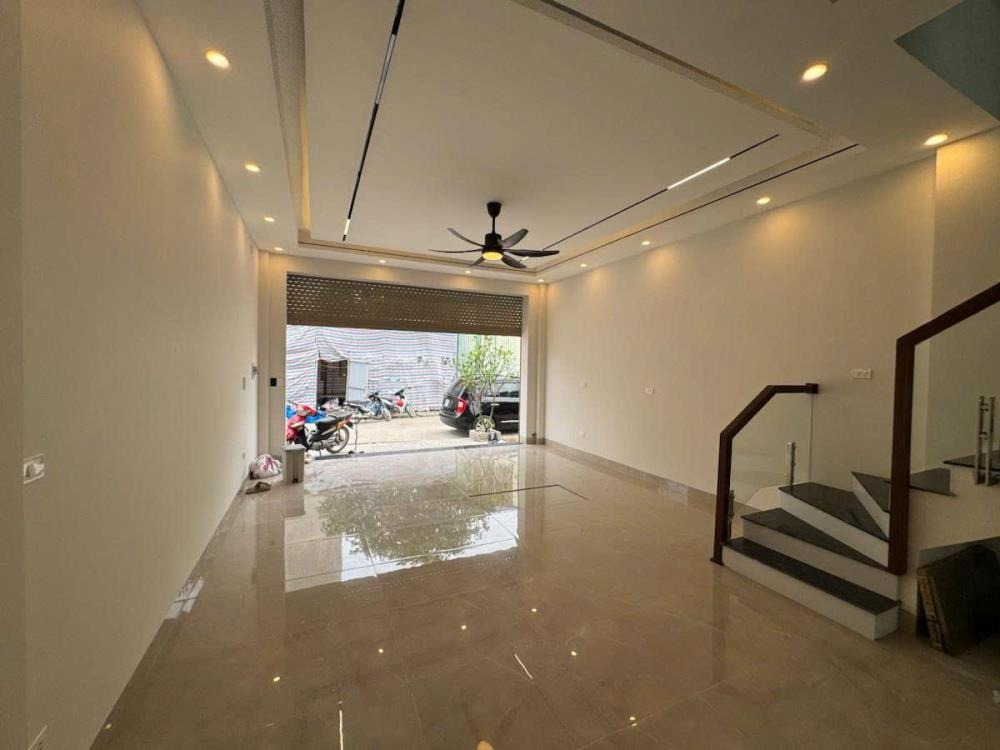 Nhà Mặt Phố Nghĩa Tân - Cầu Giấy: Kinh Doanh, Ở - Vị Trí Vàng