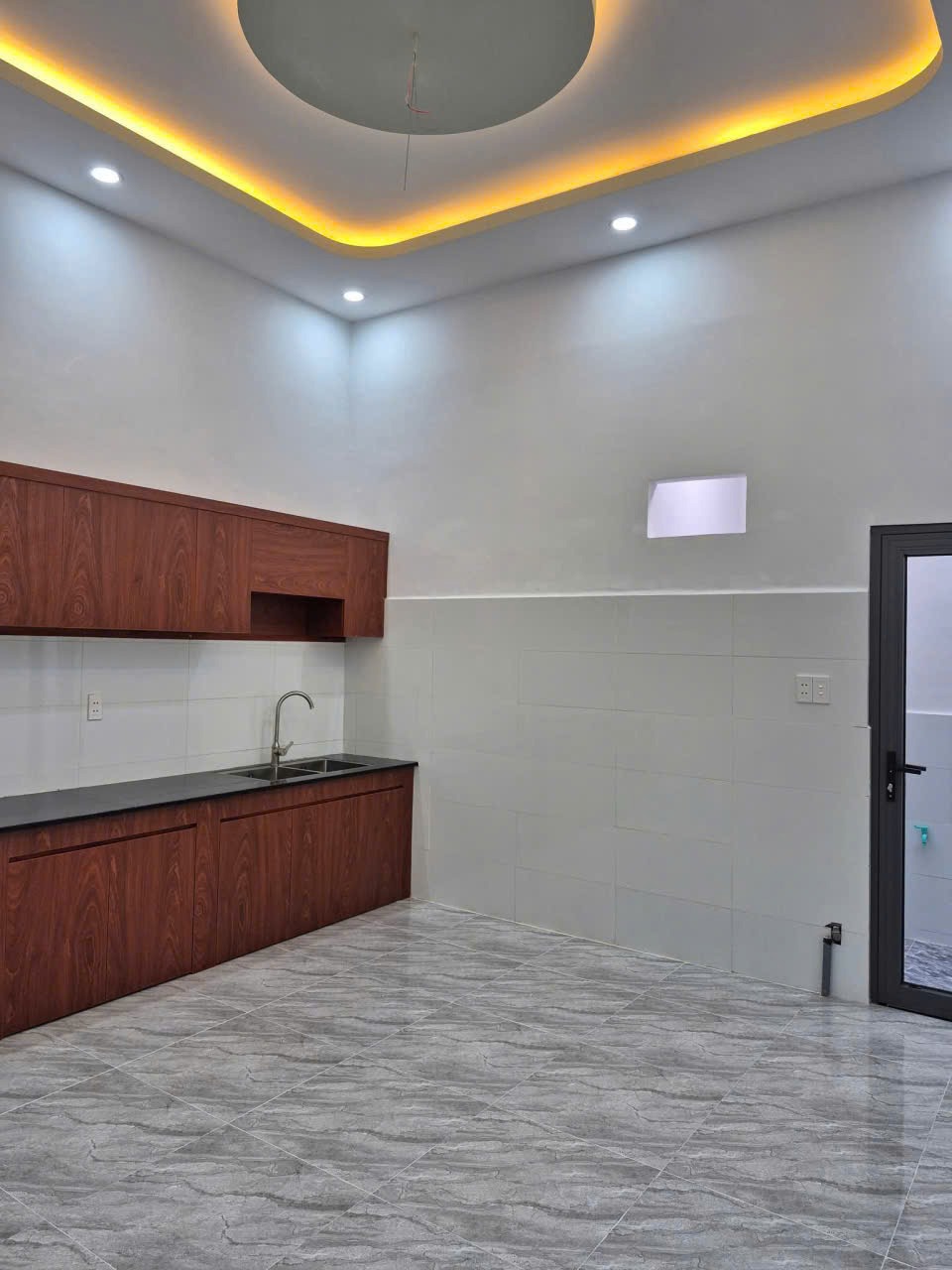 Nhà Mới 4.3x23m, Sân Xe Ô Tô, Nguyễn Thị Búp, Tân Chánh Hiệp, Q12 - 4.5 Tỷ