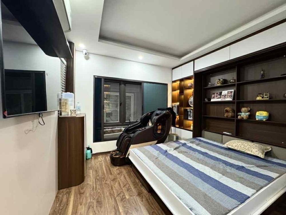 Nhà phố hiếm Nguyễn Du - 55m2, 3 Tầng, Ô Tô Đỗ - Giá 10 tỷ