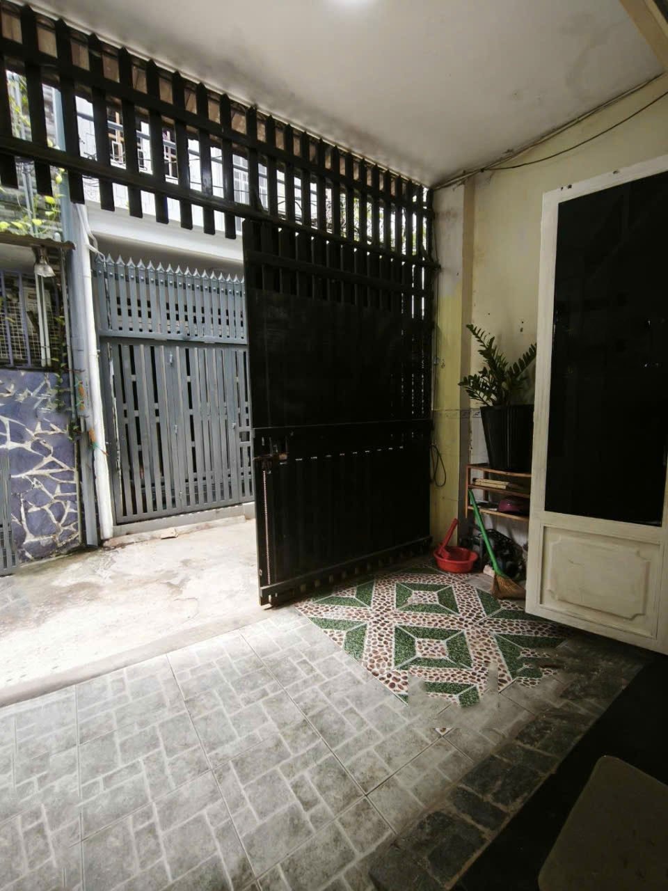 Nhà 2 Tầng, Hẻm Ôtô, Thạnh Lộc, Quận 12 - 2.9 Tỷ