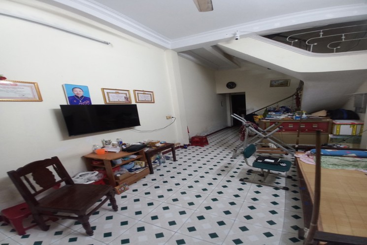 ♥ Nhà kiệt rộng thẳng 30m ra Ba Đình, 44m2, 3 tầng cứng cáp, 3.xx tỷ