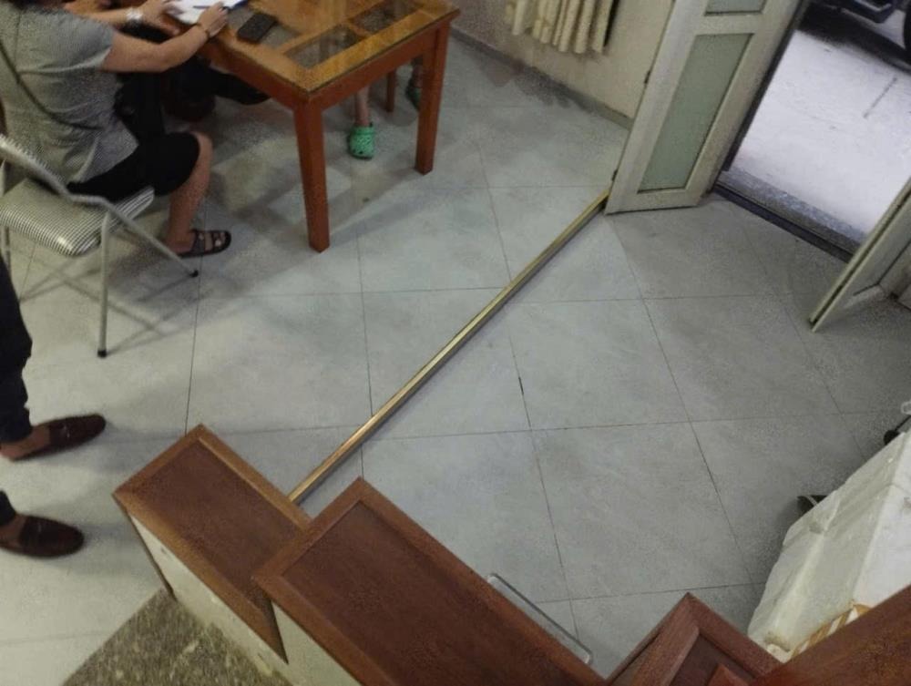 Bán nhà đẹp dân xây lô góc, 5 tầng, 35m², ô tô đỗ cửa
