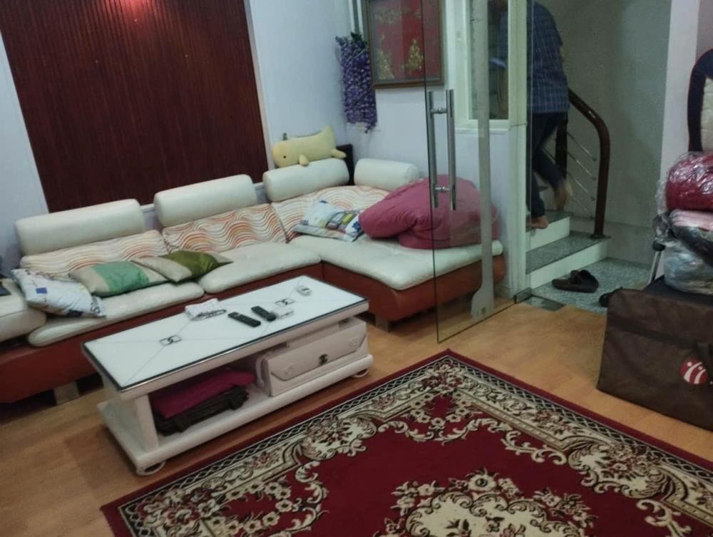 Bán nhà đẹp dân xây lô góc, 5 tầng, 35m², ô tô đỗ cửa