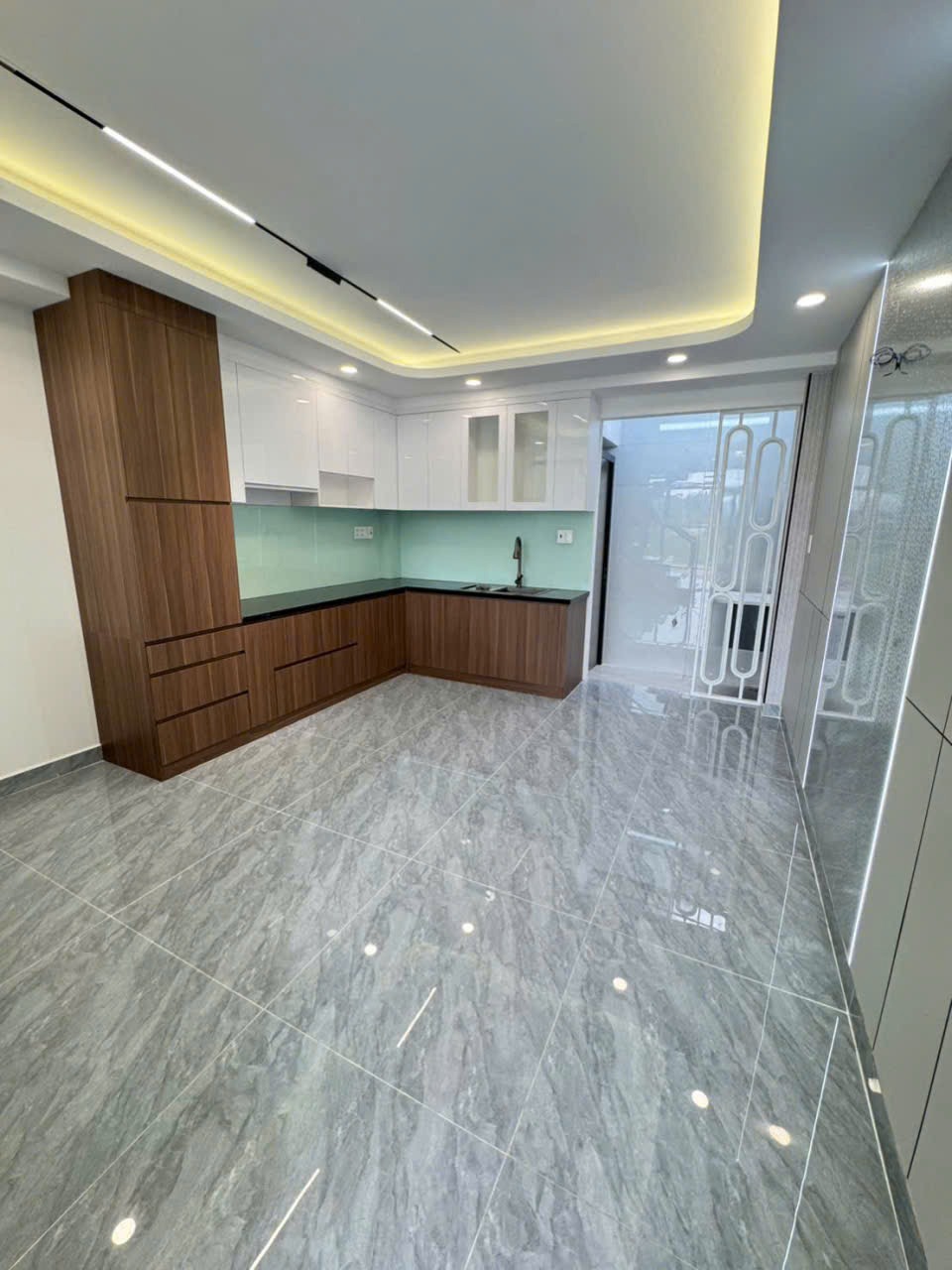 Nhà Hẻm Bình Hưng Hòa, Bình Tân: 52m2, 2 Lầu, 4PN, Giá 6 Tỷ