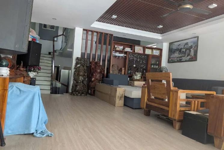 CẦN BÁN NHÀ 3 TẦNG TRẦN VĂN HAI,NGŨ HÀNH SƠN Dt 154m2,ngang 7m5 VỊ TRÍ:Sát đường biển Trường Sa,