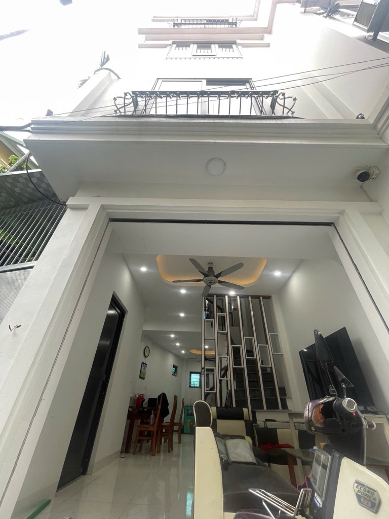 Bán nhà Đông La, Hoài Đức: 4 tầng, 3PN, lô góc đẹp, giá 3.45 tỷ