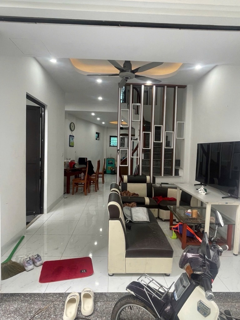 Bán nhà Đông La, Hoài Đức: 4 tầng, 3PN, lô góc đẹp, giá 3.45 tỷ