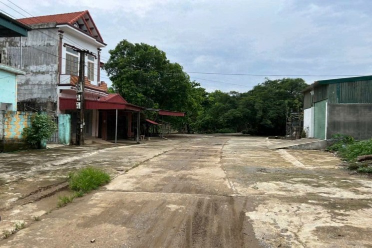ĐẤT ĐẸP - GIÁ SIÊU TỐT- CHÍNH CHỦ Cần Bán Nhanh Lô Đất Vị Trí Tại Lạc Thủy , Hòa Bình