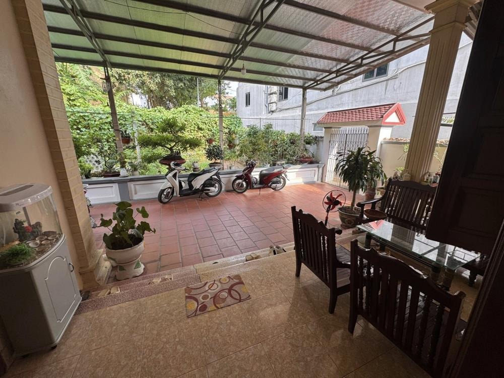 Bán đất tặng nhà 3 tầng, lô góc, ô tô tránh, tiềm năng tăng giá cao