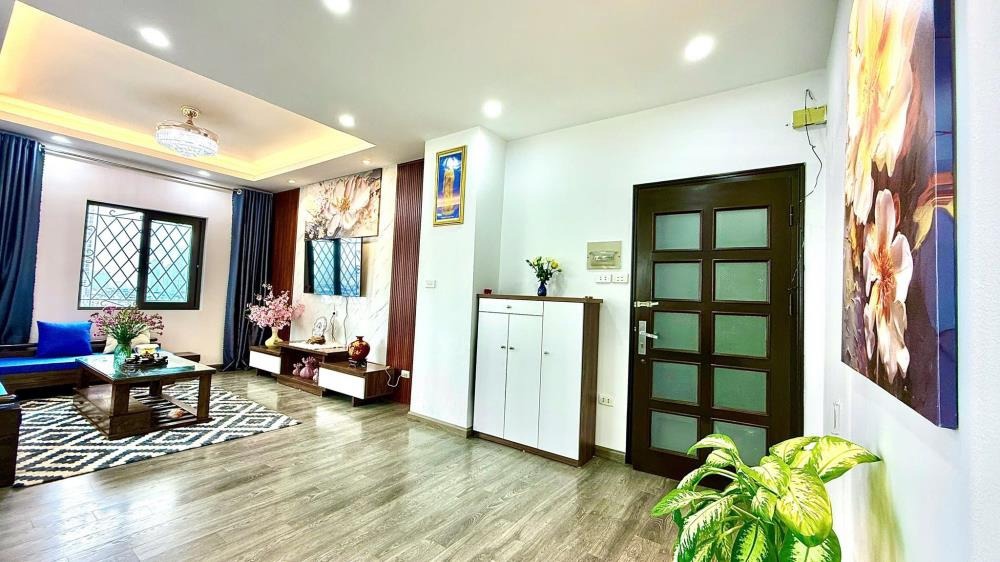 Chung Cư Nam Trung Yên 71m² 2PN - Giá 6.2 Tỷ - Full Nội Thất