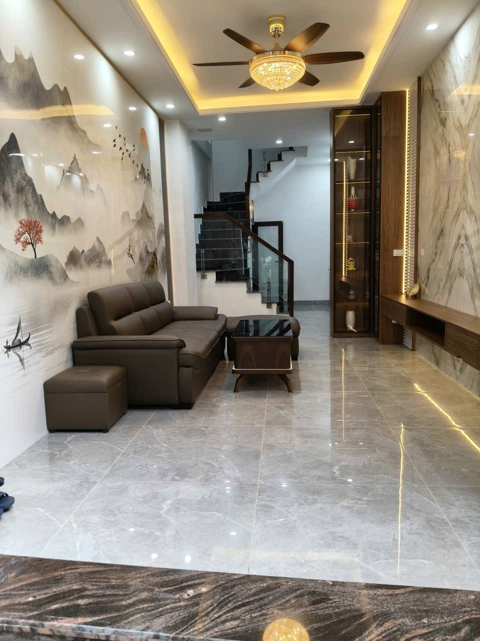 Nhà Mới Đẹp 5 Tầng, 7.5 Tỷ - Gần Đại Học & Ga Tàu Điện