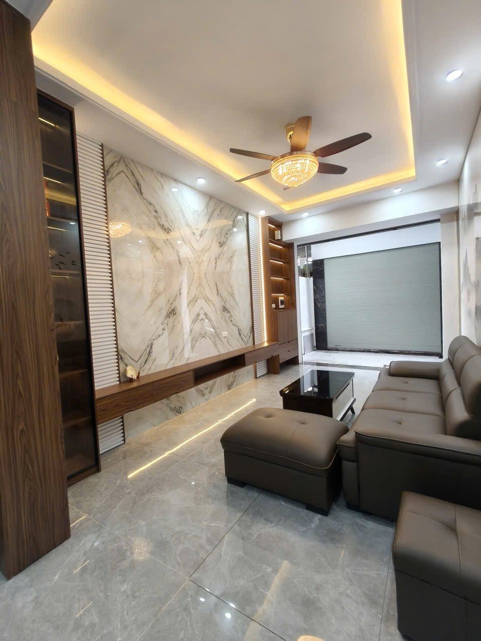 Nhà Mới Đẹp 5 Tầng, 7.5 Tỷ - Gần Đại Học & Ga Tàu Điện