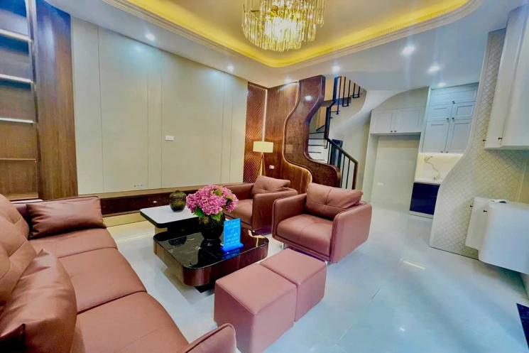 Bán nhà Văn Phú 35mx5 tầng, MT đẹp, nội thất hiện đại, gần ô tô, ngõ thông, vừa ở vừa kd 8.9 tỷ