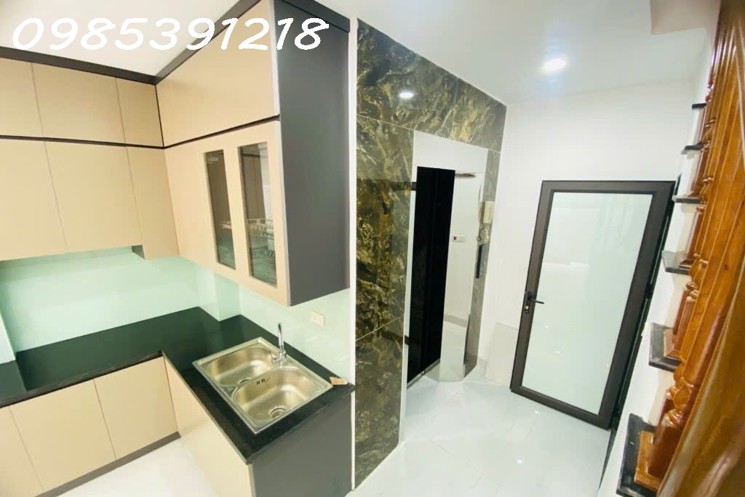GIÁ ĐẸP LÕI HOÀNG MAI- #THANGMAY - #20MRAOTO TRÁNH ĐỖ- 36M2-5T- 8.88TỶ(CTL)