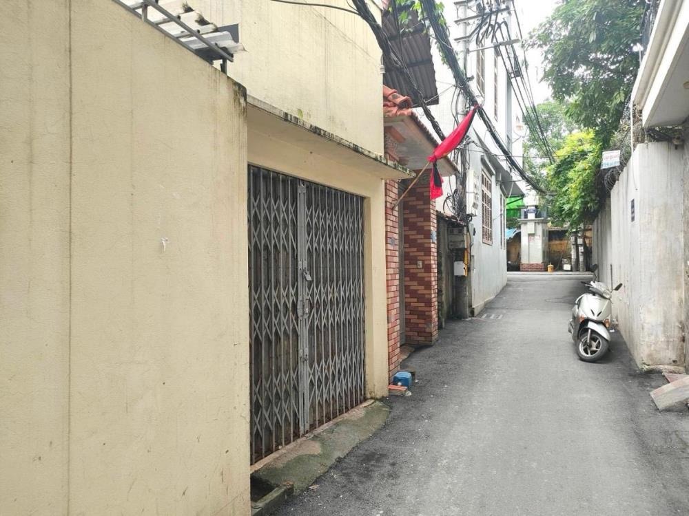Bán đất tặng nhà cấp 4 Hà Trì: Ngõ thông, ô tô 7 chỗ, giá 9.6 tỷ