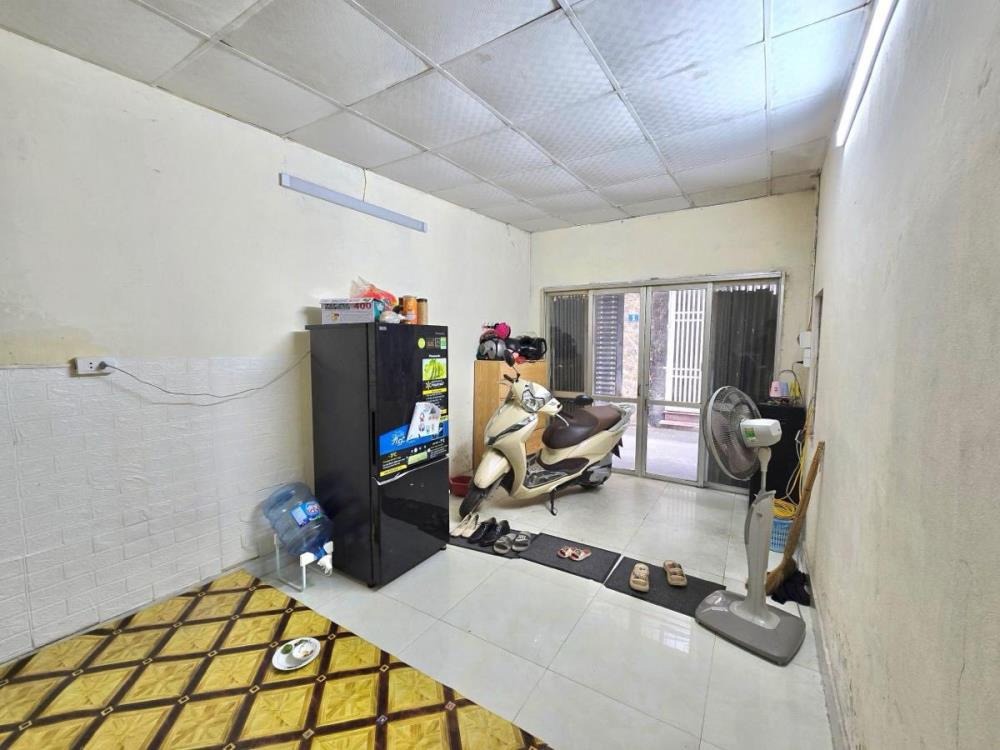 Bán đất tặng nhà cấp 4 Hà Trì: Ngõ thông, ô tô 7 chỗ, giá 9.6 tỷ