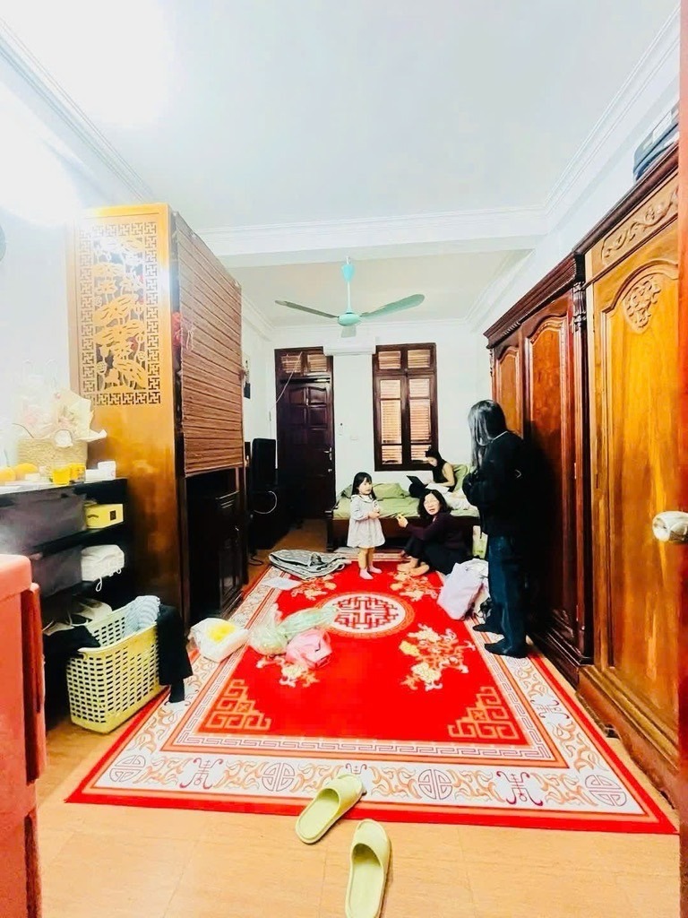Bán nhà Láng Hạ - Vị trí Vip, Kinh Doanh Sầm Uất, 13.6 tỷ